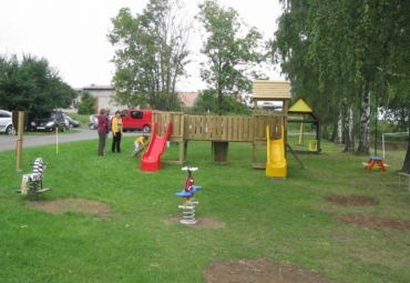 Otevření dětského hřiště 2011
